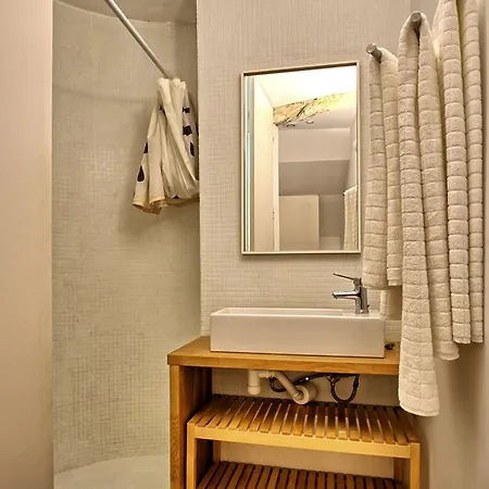Alfama's Keys Apartment *
